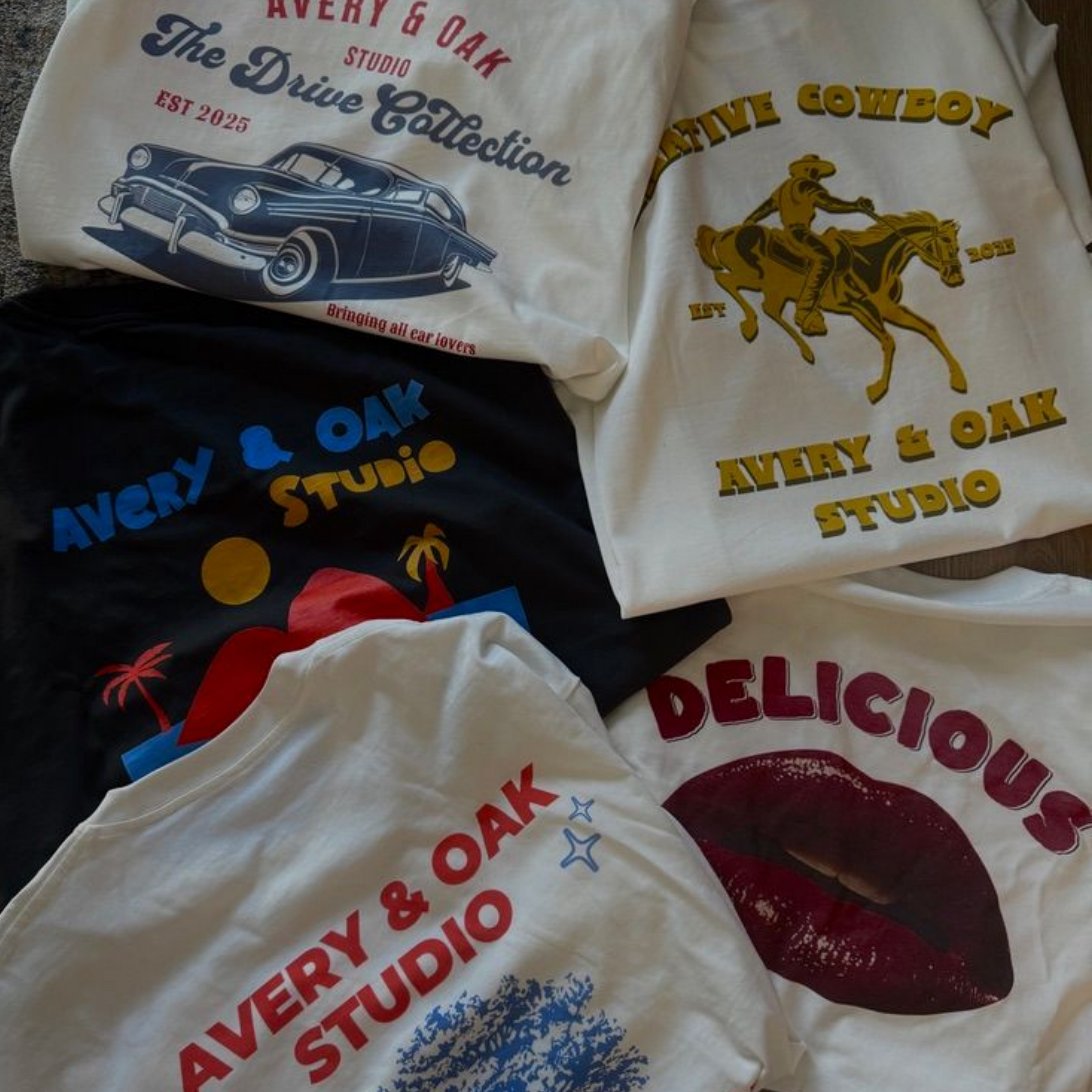 GRAPHIC TEES